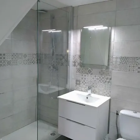 Petit Loft T2 Bis Mezzanine Avec Jardin Et Piscine Διαμέρισμα Vic-la-Gardiole