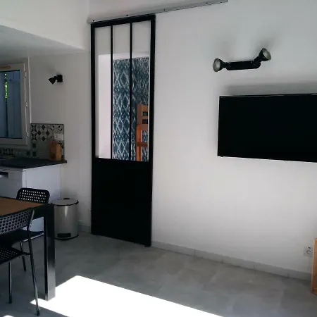 Petit Loft T2 Bis Mezzanine Avec Jardin Et Piscine *